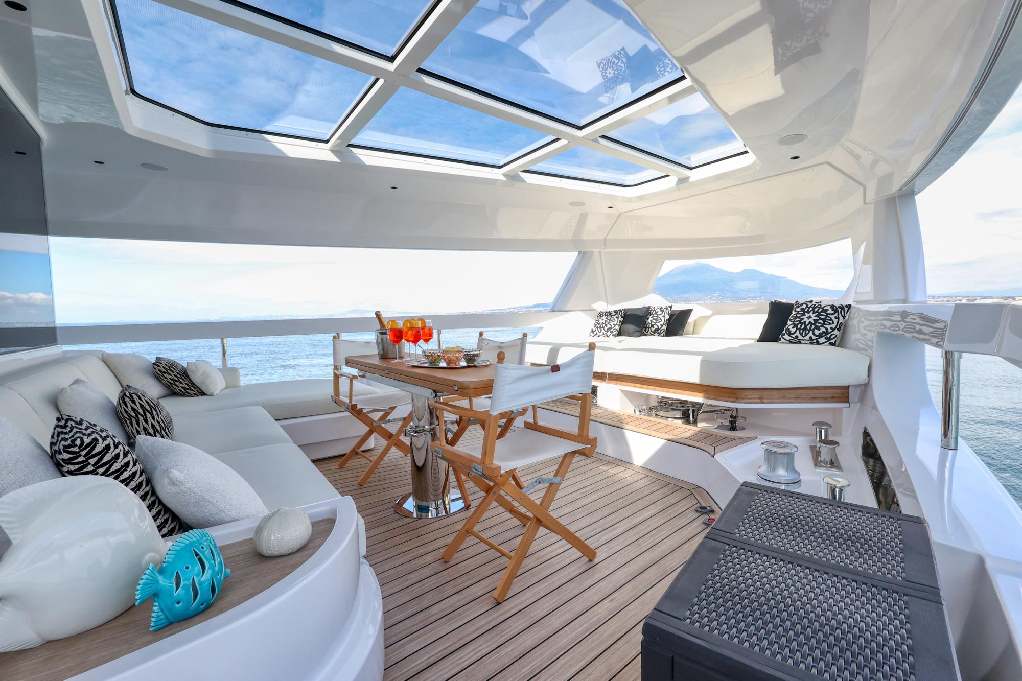 2024 FERRETTI YACHTS INFYNITO 90 